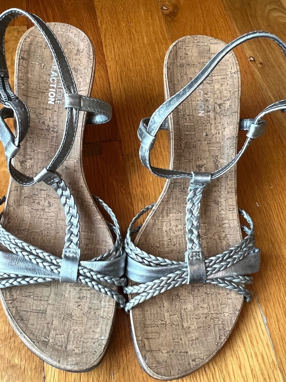 Kenneth Cole Reaction Braided Metallic Silver T-Strap Sandals